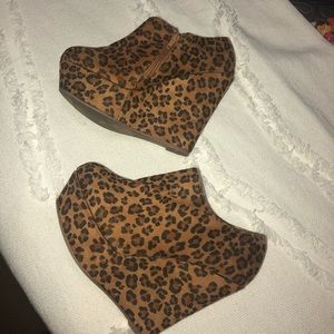 Cheetah wedges